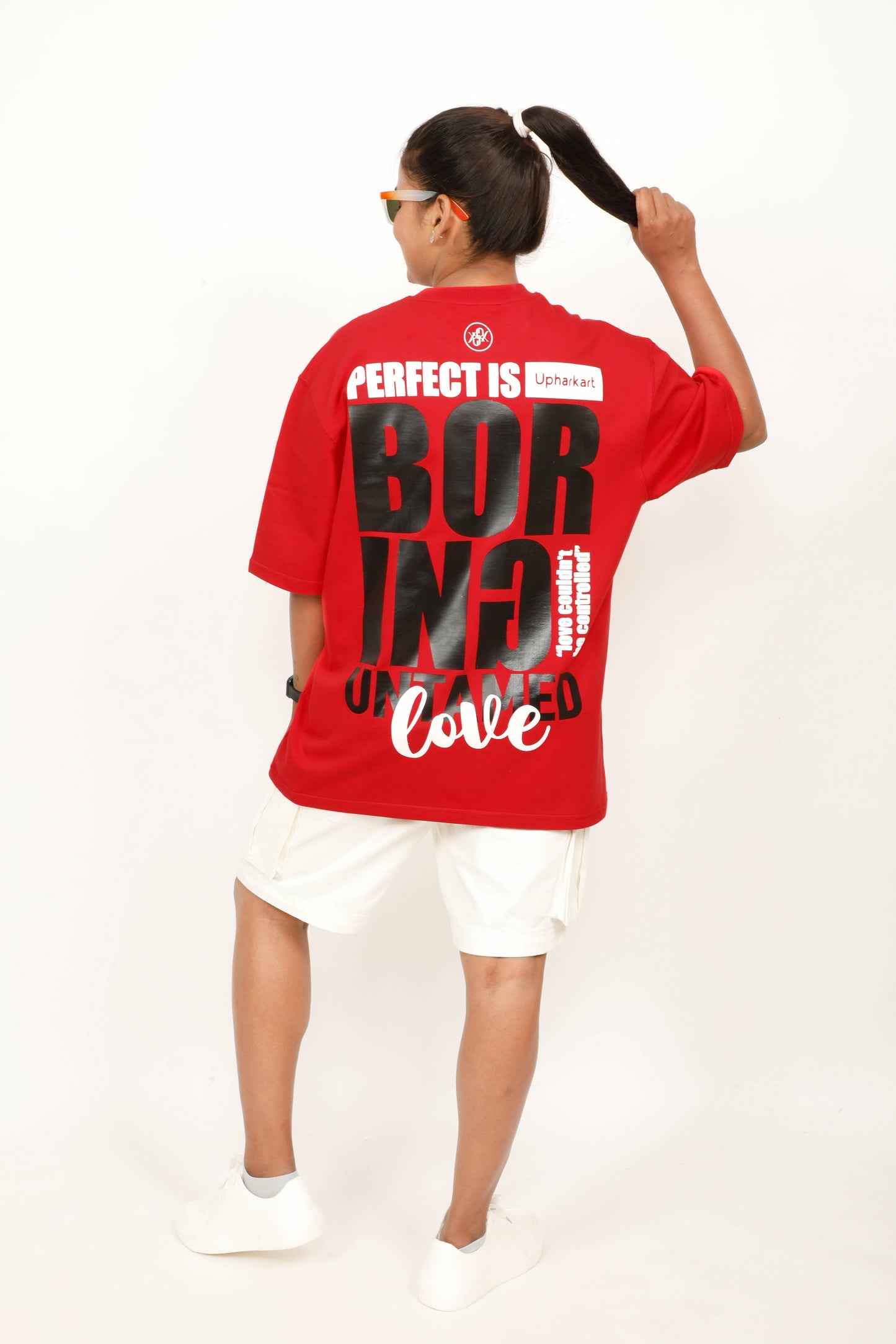 UNTAMED LOVE UNISEX OVERSIZED T-SHIRT