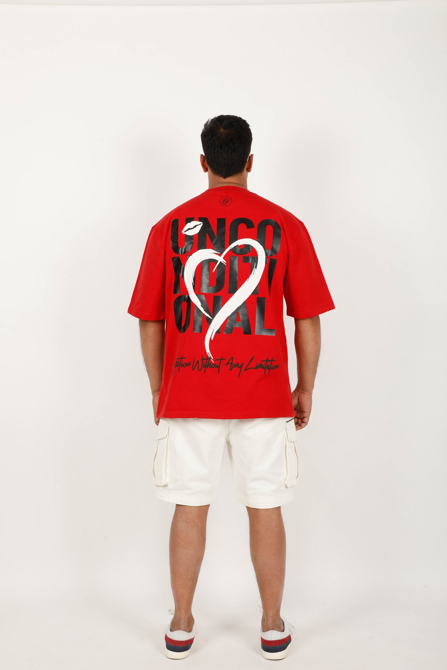 UNCONDITIONAL LOVE UNISEX OVERSIZED T-SHIRT