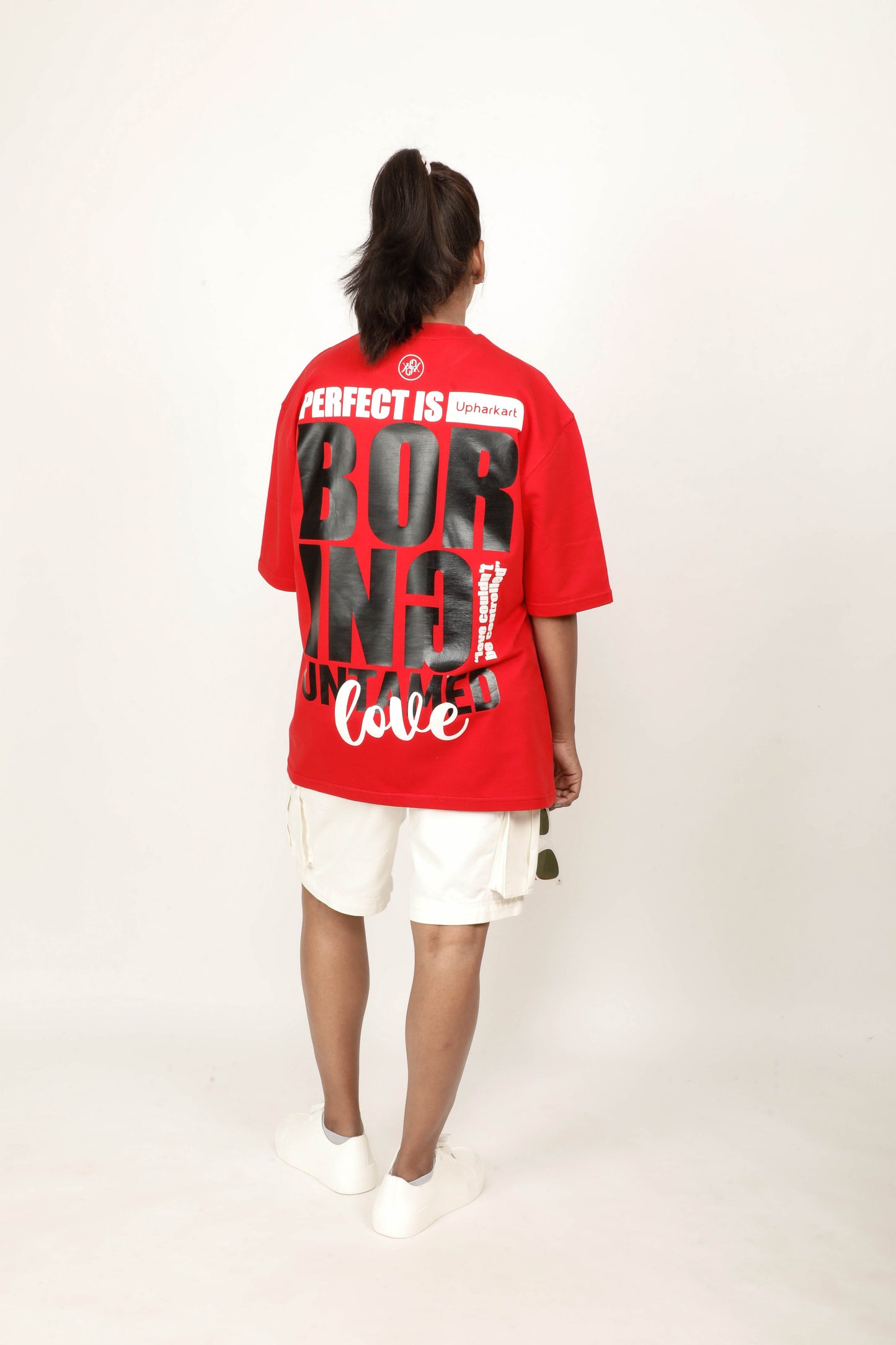 UNTAMED LOVE UNISEX OVERSIZED T-SHIRT