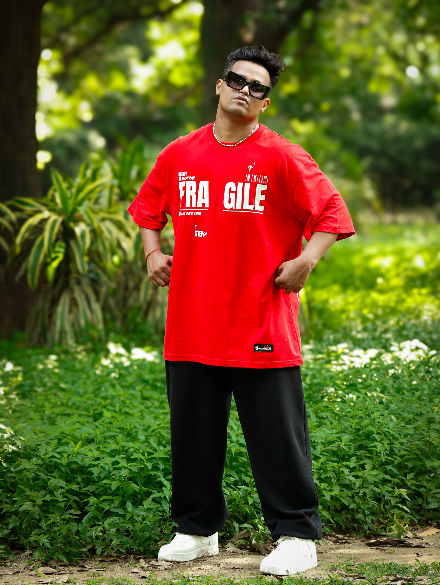 FRAGILE RED OVERSIZED UNISEX TSHIRT