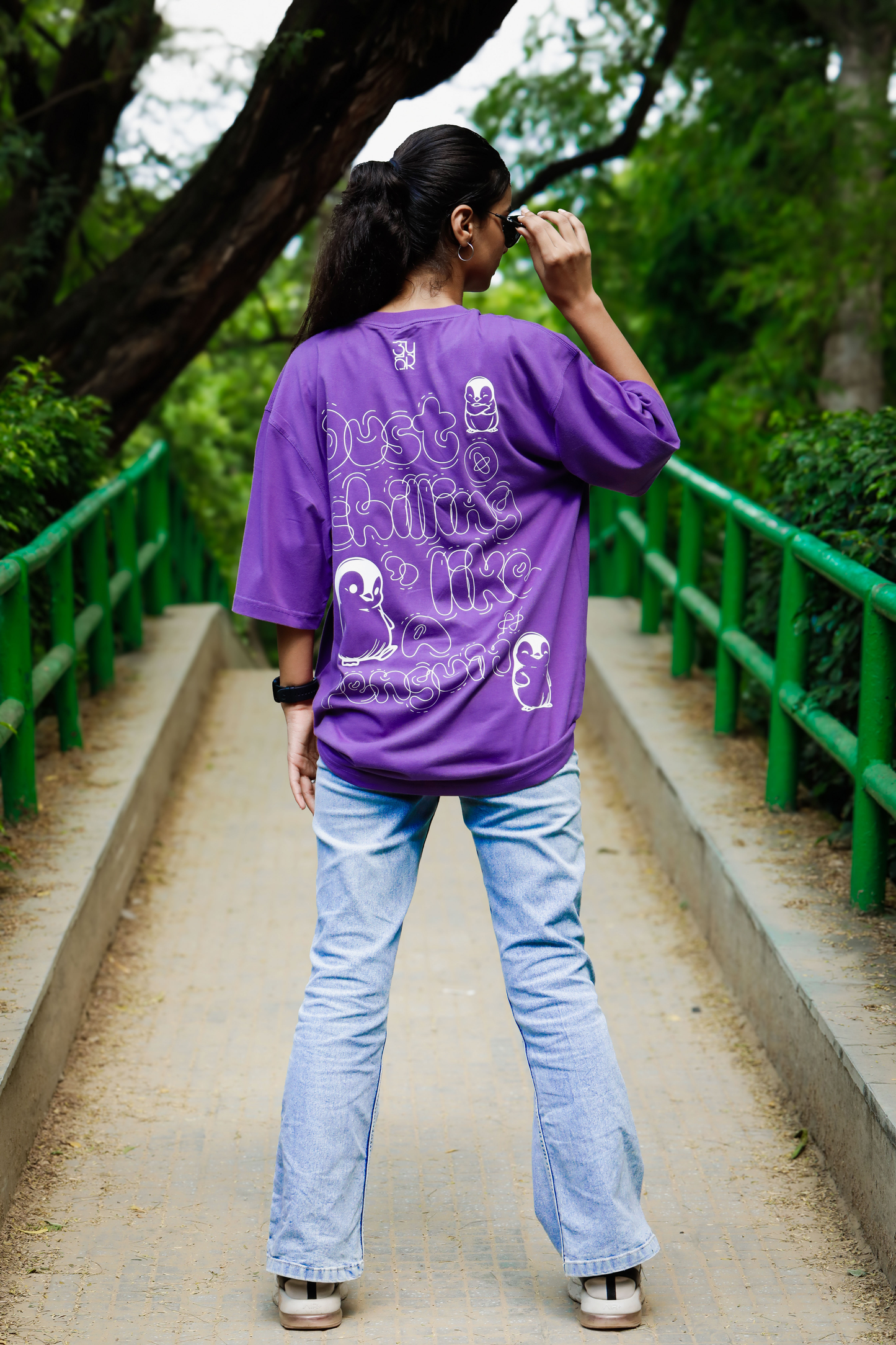 PENGUIN LIFE OVERSIZED TSHIRT